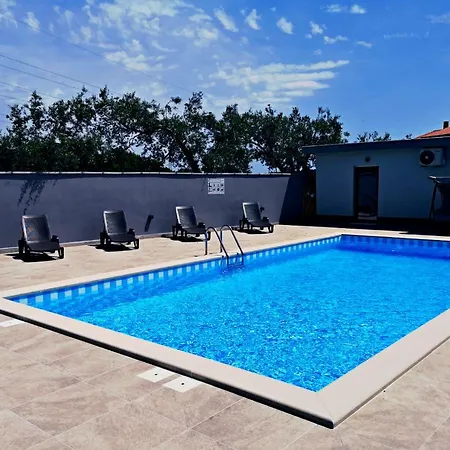 San Zaro Apartment *